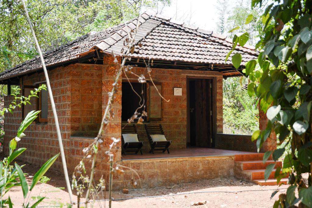 Dudhsagar Plantation Villa Cormonem Exterior photo